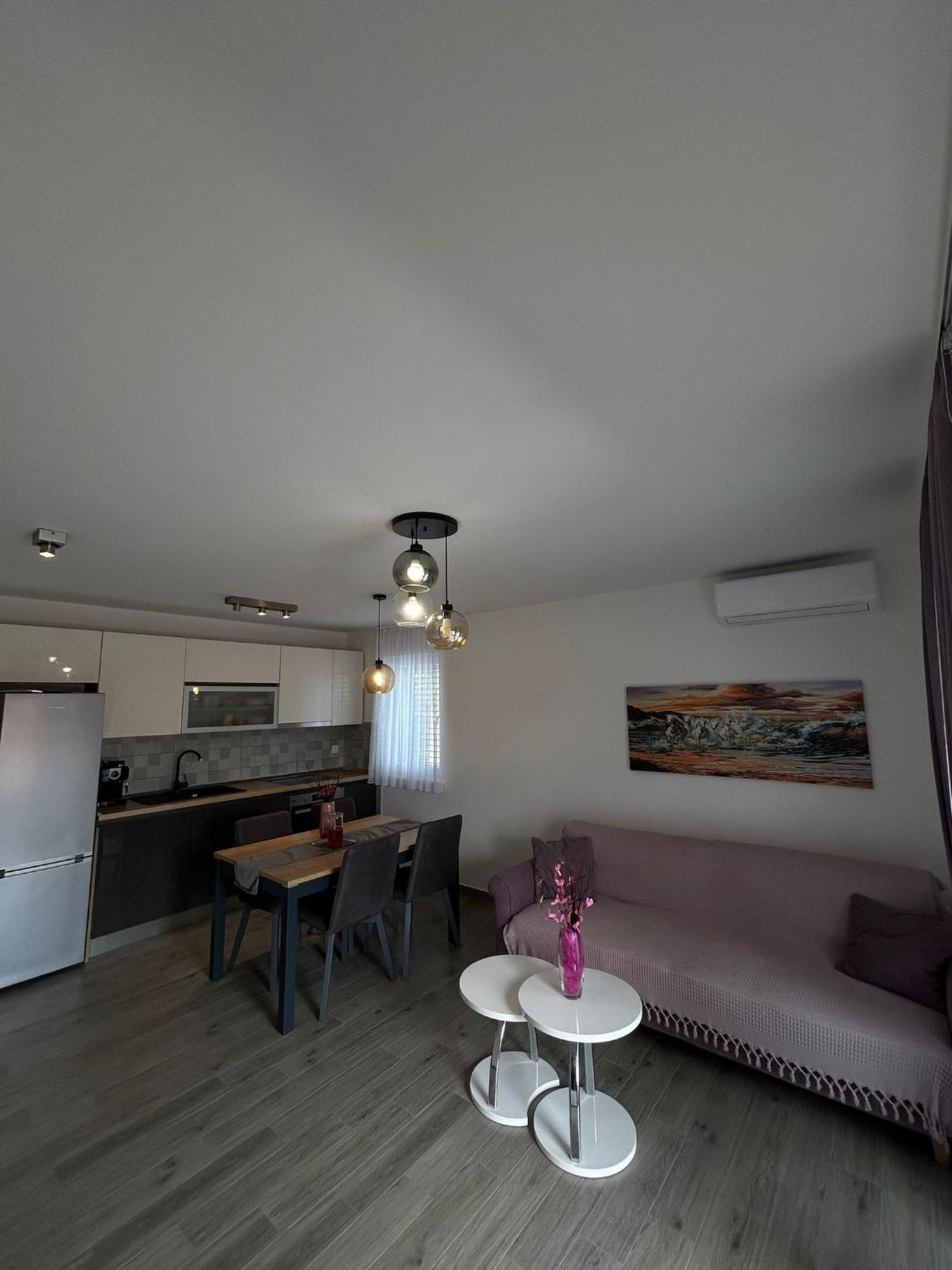 Apartments Vini Seget Donji Luaran gambar