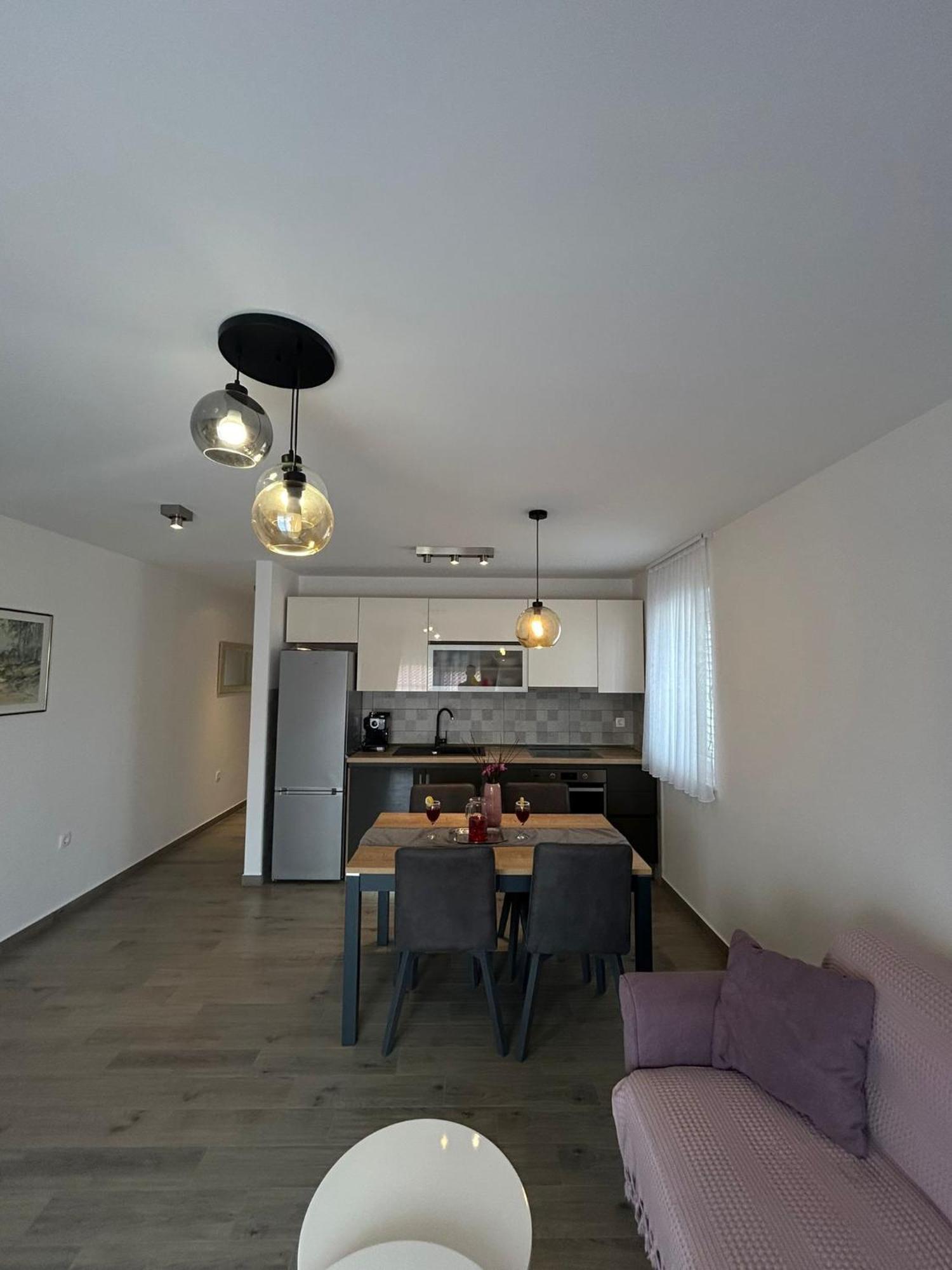 Apartments Vini Seget Donji Luaran gambar