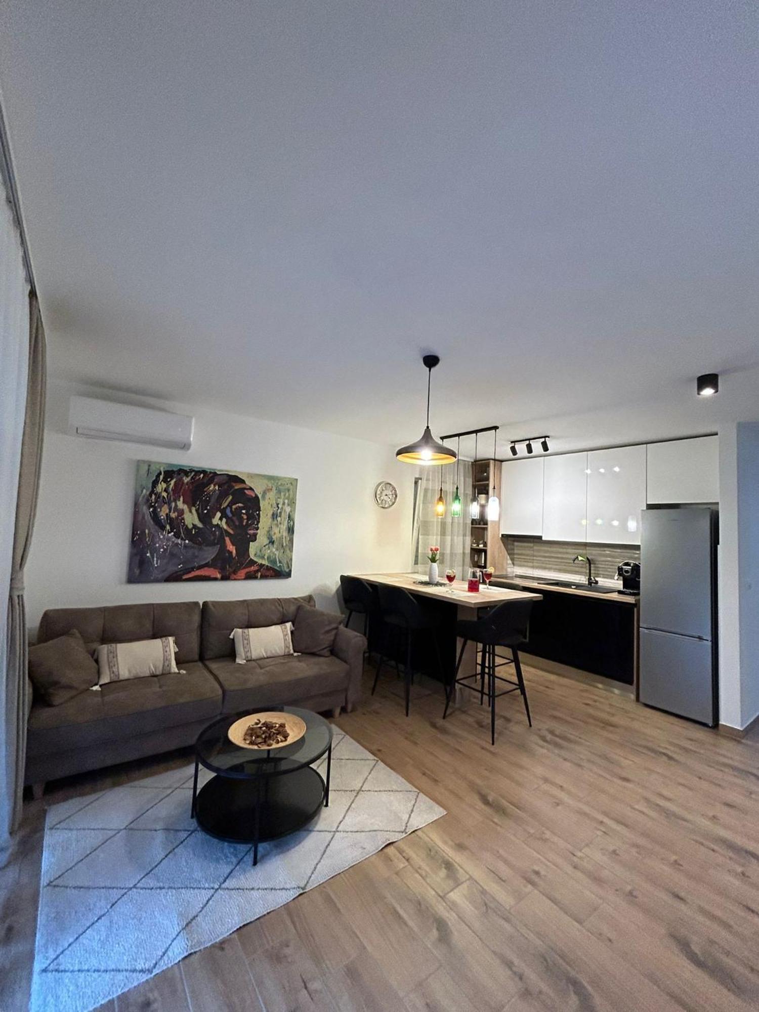 Apartments Vini Seget Donji Luaran gambar