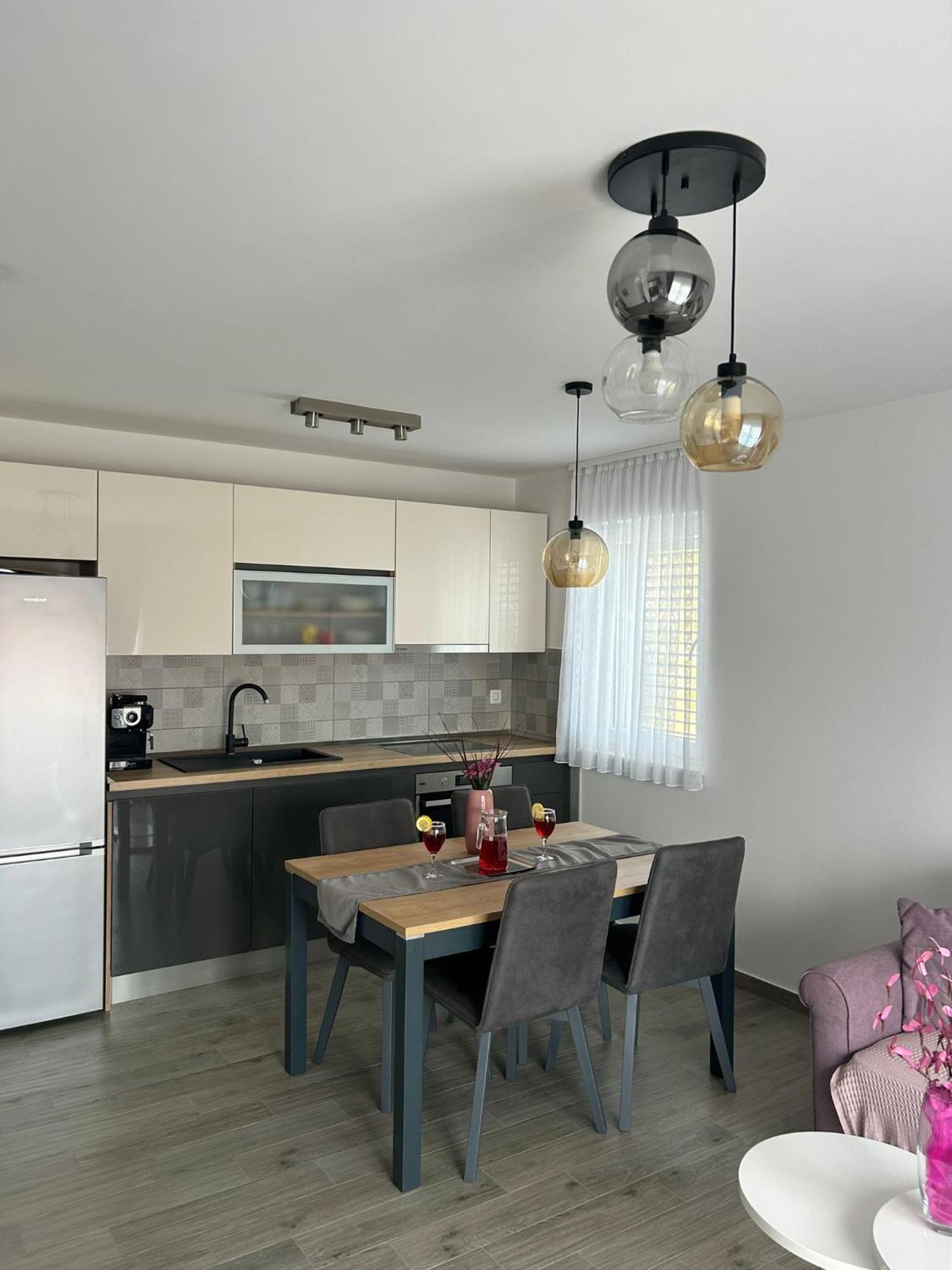 Apartments Vini Seget Donji Luaran gambar