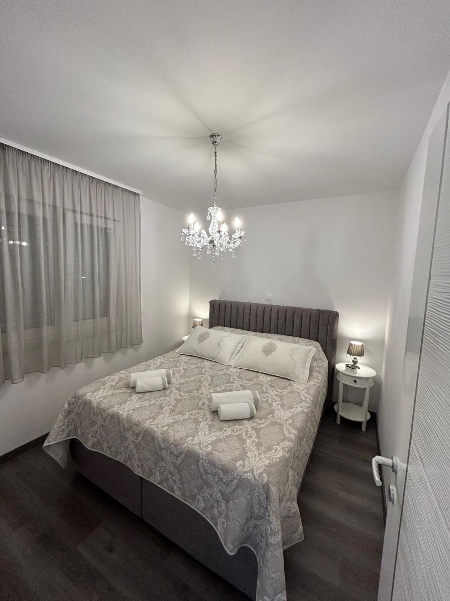 Apartments Vini Seget Donji Luaran gambar